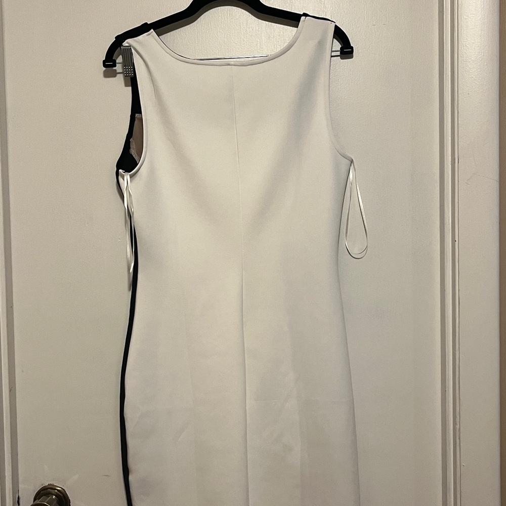 VENUS Black and White Dress - Picture 4 of 4